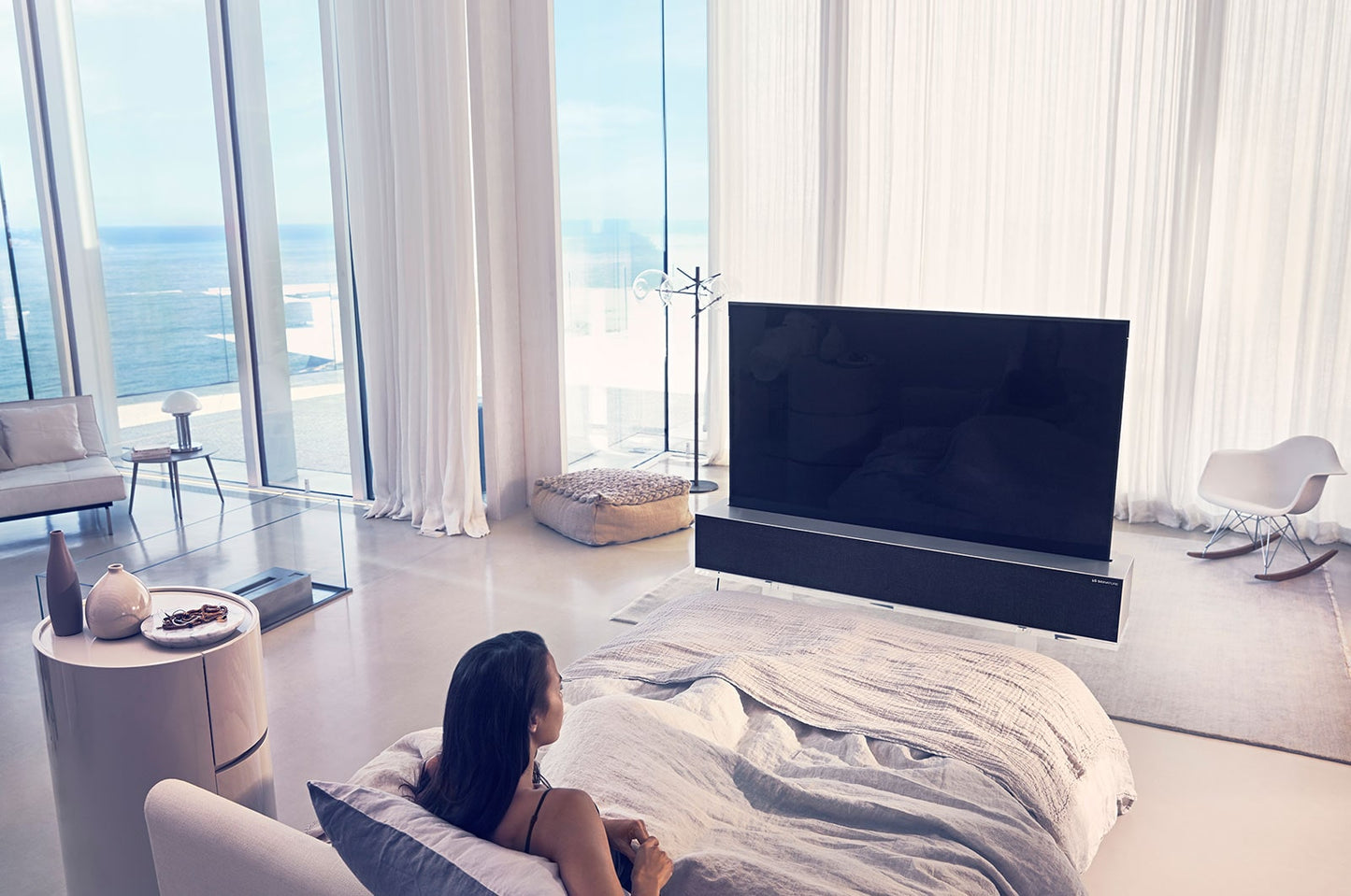 LG SIGNATURE OLED R 65'' Class Rollable 4K Smart TV w/ AI ThinQ® (64.5'' Diag)
